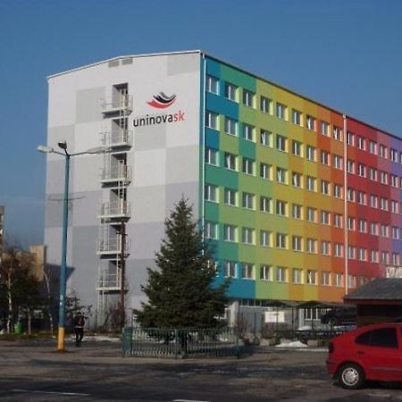 Uninova Hostel Bratislava Exterior foto